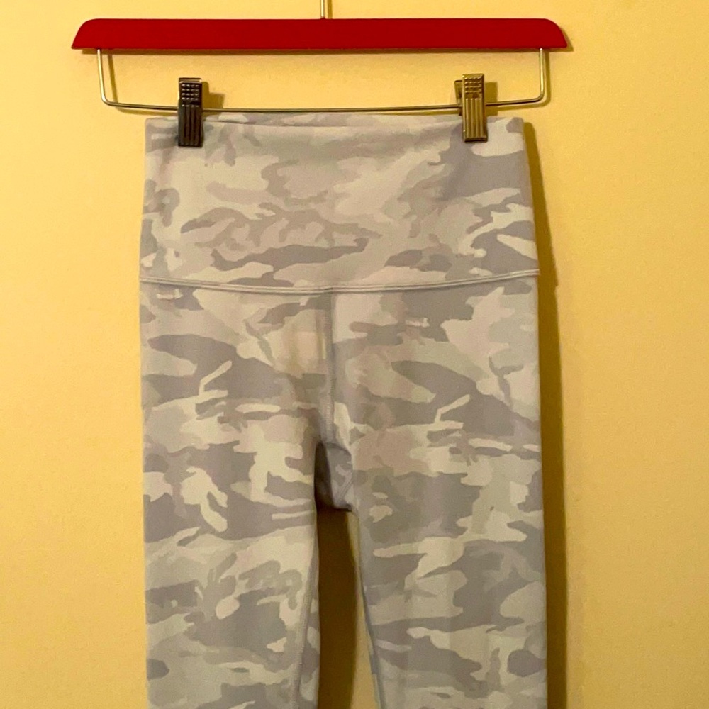 BRAND NEW Lululemon leggings!